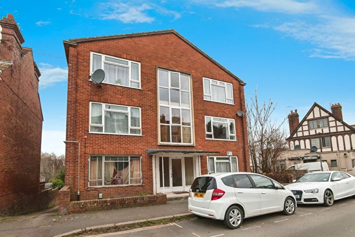 2 Bedroom Flat For Sale In Well Street, Exeter, EX4