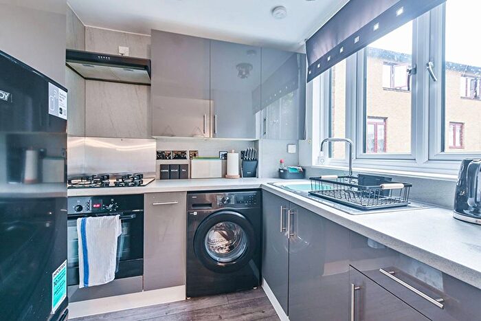 1 Bedroom Flat To Rent In Hawley Road, Chalk Farm, London, NW1