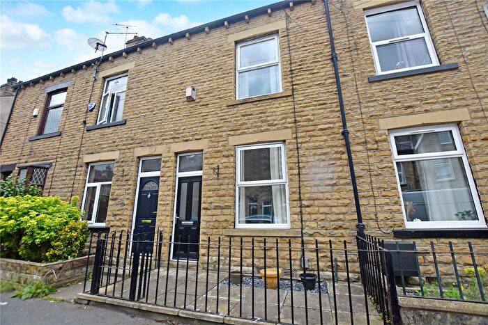 2 Bedroom Terraced House For Sale In Ashgrove, Greengates, BD10