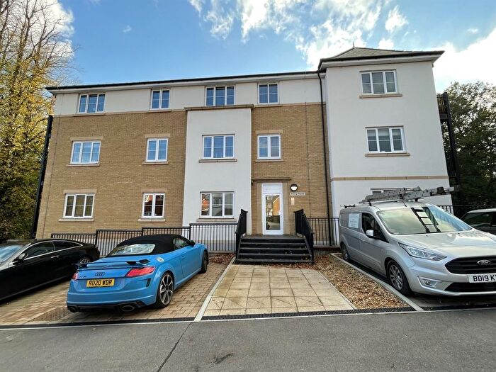 2 Bedroom Flat To Rent In Henry House, Renfields, Haywards Heath, West Sussex, RH16