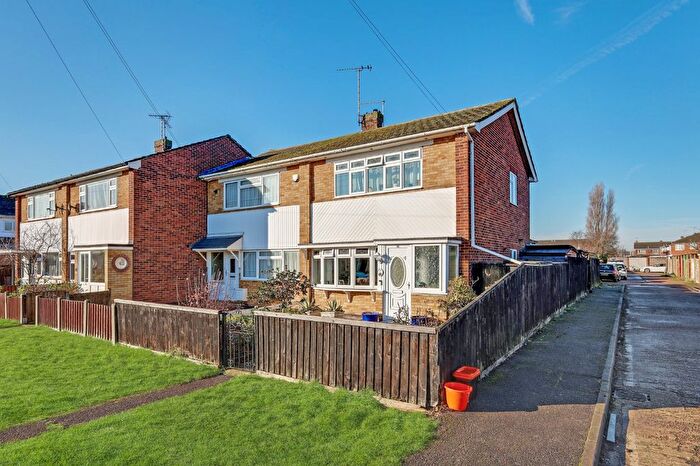 2 Bedroom End Terrace House For Sale In St. Agnes Drive, Canvey Island, SS8