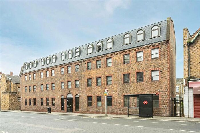 1 Bedroom Flat For Sale In North End Road, Kensington Olympia, W14