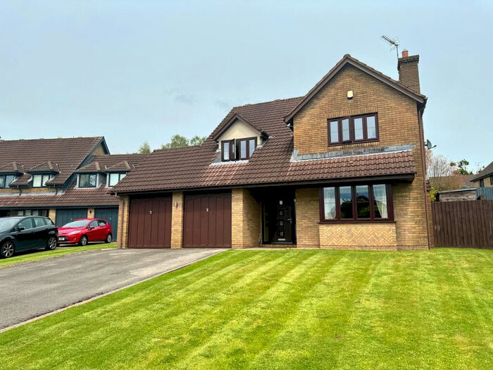 4 Bedroom Detached House For Sale In Candwr Park, Ponthir, Newport, NP18