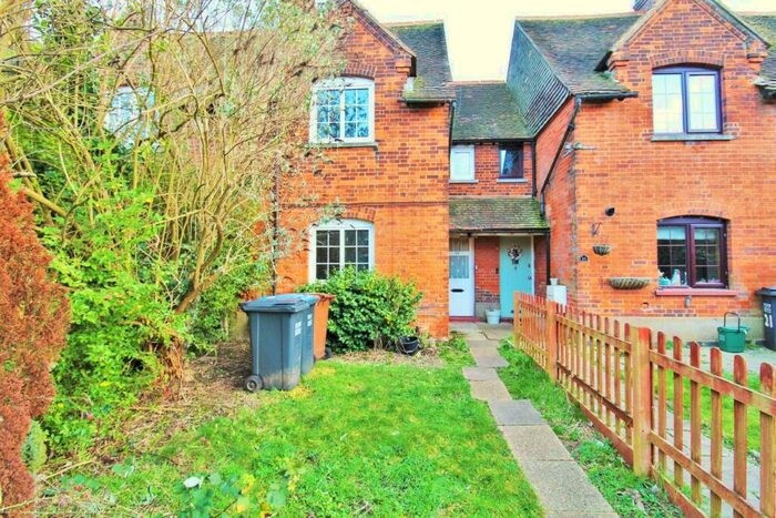 3 Bedroom House To Rent In Glebeland, Hatfield, AL10