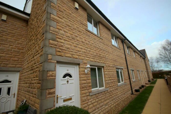 2 Bedroom Apartment To Rent In Paddock Top Mews, Colne, BB8