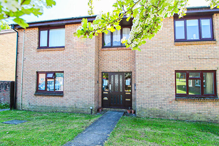 Studio To Rent In Limeslade Close, Fairwater, CF5