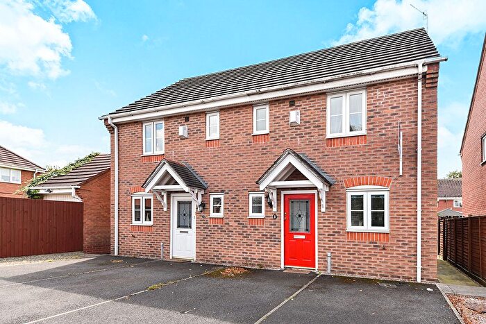 2 Bedroom Detached House To Rent In Bannister Close, Stoke-On-Trent, ST4