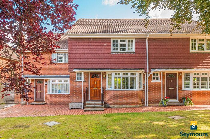 2 Bedroom Terraced House For Sale In Guildford, Surrey, GU1