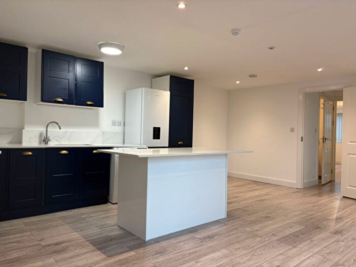 2 Bedroom Flat To Rent In Northfield Avenue, London, W13