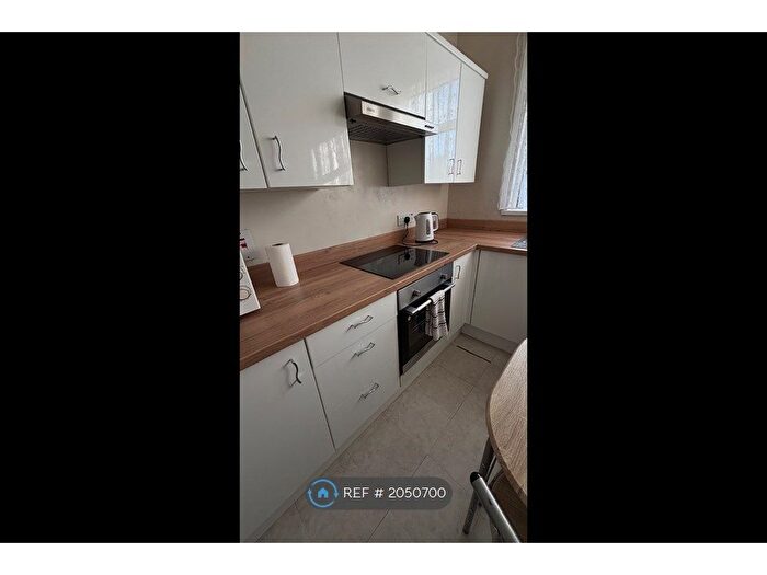 1 Bedroom Flat To Rent In Upper Newtownards Road, Belfast, BT4
