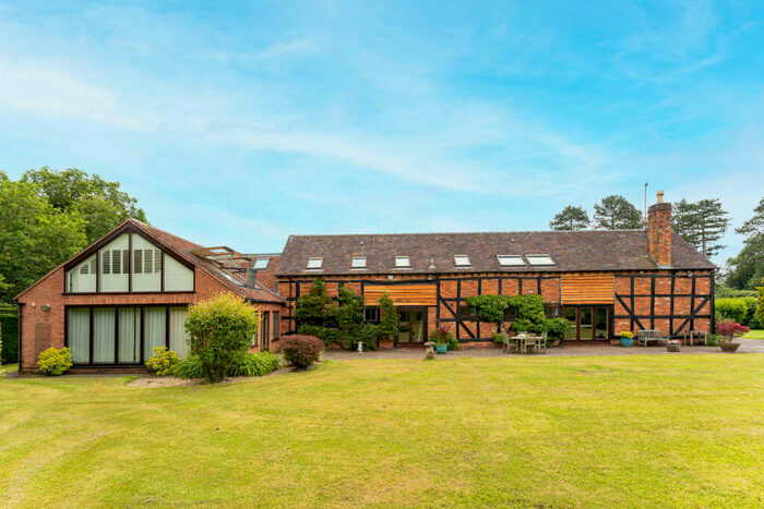 5 Bedroom Barn Conversion To Rent In Lapworth Street, Lapworth, B94