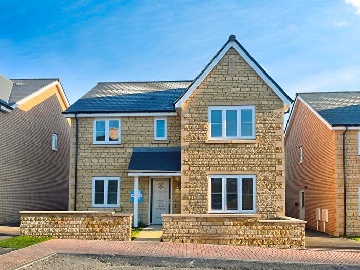 4 Bedroom Detached House For Sale In The Crescent, Ketton, Stamford, PE9