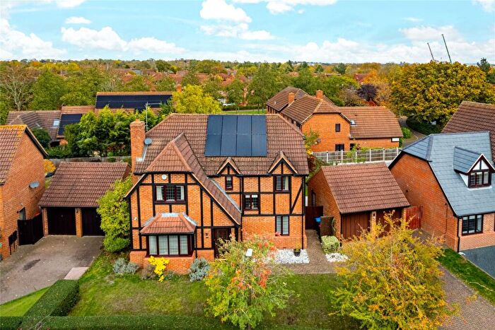 4 Bedroom Detached House For Sale In Berrystead, Caldecotte, Milton Keynes, Buckinghamshire, MK7