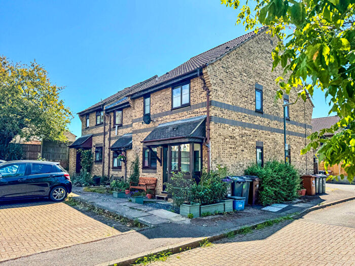 1 Bedroom End Of Terrace House To Rent In Holden Close, Hertford, SG13