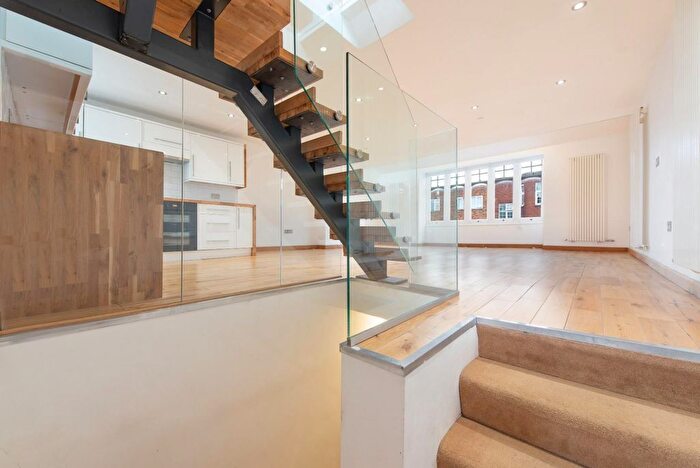 2 Bedroom Flat To Rent In Glenmore Road, Belsize Park, NW3