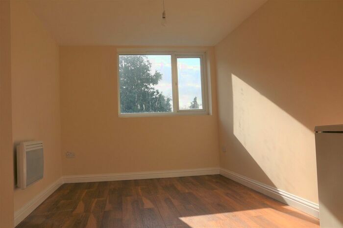 1 Bedroom Flat To Rent In High Street, Middlesbrough, TS6