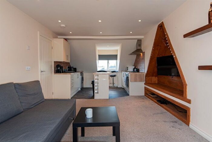 2 Bedroom Flat To Rent In Front Street, Langley Park, Durham, DH7