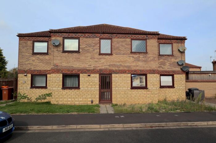 2 Bedroom Flat To Rent In Malvern Close, North Hykeham, Lincoln, LN6