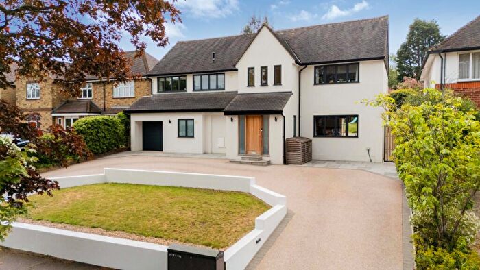 4 Bedroom House For Sale In Stone Road, Bromley, BR2