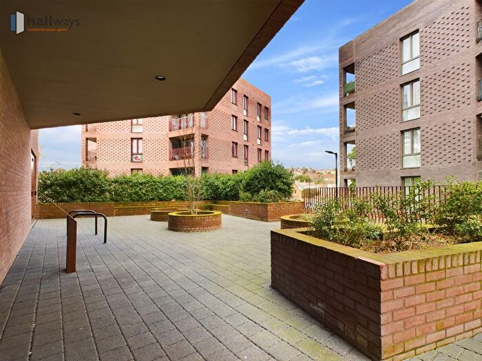1 Bedroom Flat To Rent In Red Clover Gardens, Coulsdon, CR5