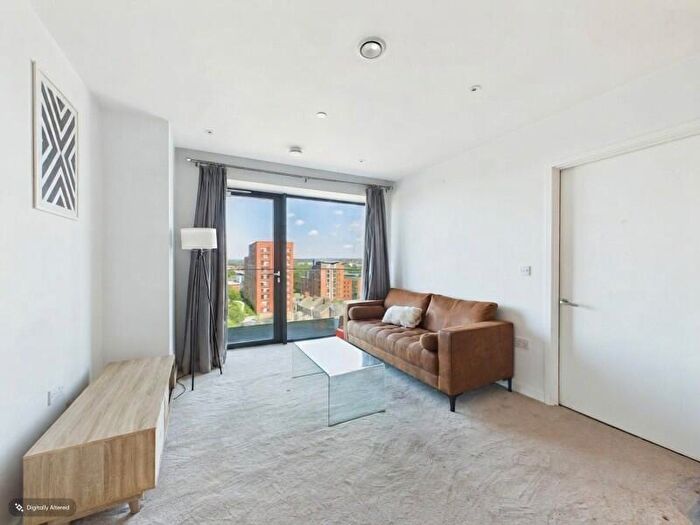 2 Bedroom Apartment To Rent In Block B :: Local Blackfriars, M3