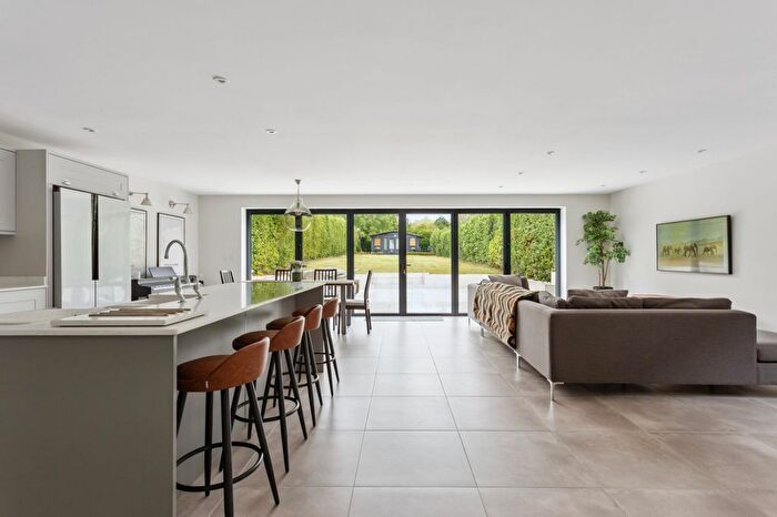 4 Bedroom Detached House For Sale In Tylers Hill Road, Chesham, Buckinghamshire, HP5