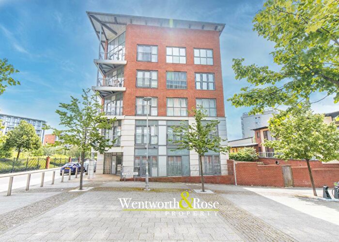 1 Bedroom Apartment To Rent In Chatsworth Way, Park Central, Birmingham, B15