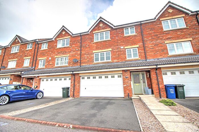 4 Bedroom Terraced House For Sale In North Farm Court, Newcastle Upon Tyne, NE15