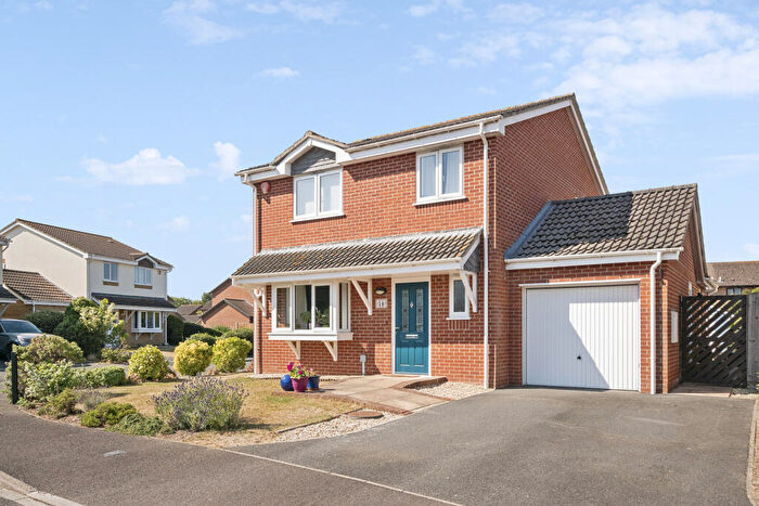 4 Bedroom Detached House For Sale In Iris Close, Hoburne Farm Christchurch, Highcliffe, BH23