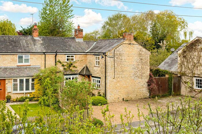 3 Bedroom Semi Detached House For Sale In Cattle End, Silverstone, NN12