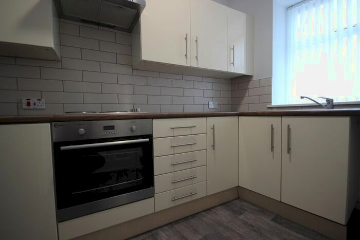 3 Bedroom Flat To Rent In Castlegate, Lanark, ML11