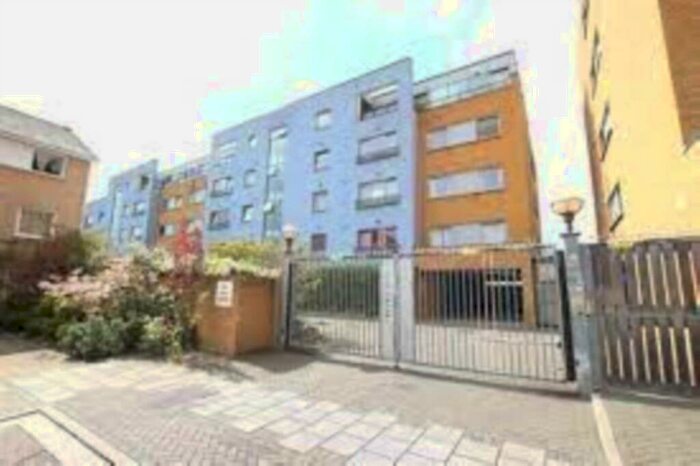 2 Bedroom Apartment To Rent In Strand House, West Thamesmead, SE28