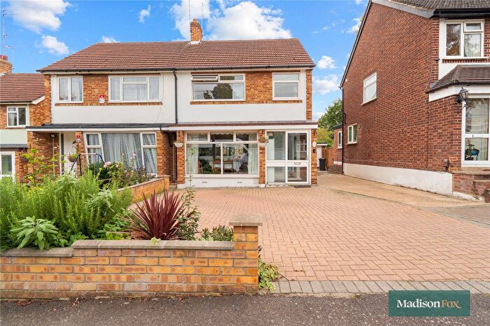 3 Bedroom End Terrace House To Rent In Wynndale Road, London, E18