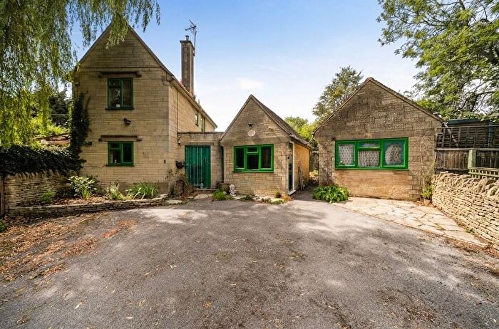 3 Bedroom Detached House For Sale In Eastcourt, Malmesbury, SN16