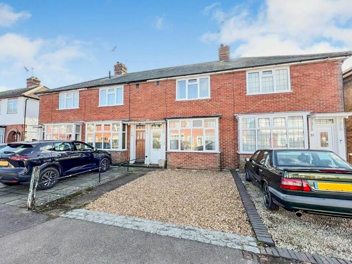 2 Bedroom Property To Rent In Castle Park Road, Wendover, Aylesbury, HP22