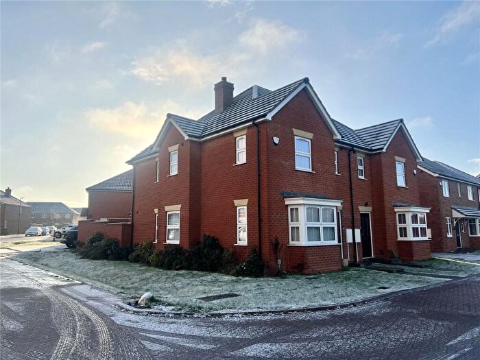 3 Bedroom Semi Detached House For Sale In Baatsfjord Close, New Waltham, Grimsby, DN36