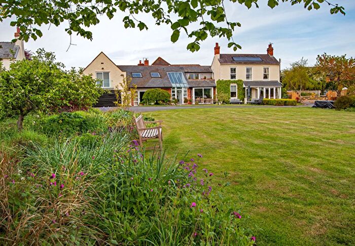 5 Bedroom Detached House For Sale In Chapel Lane, Ombersley, Droitwich, WR9