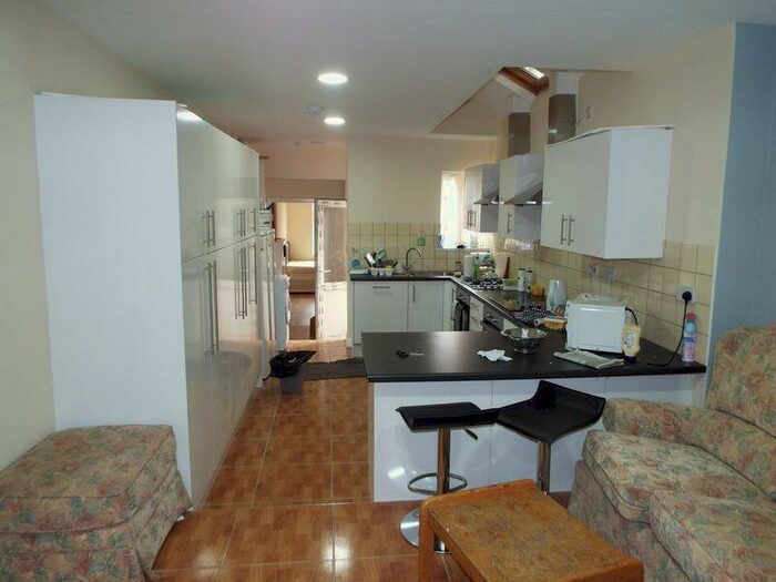 7 Bedroom Terraced House To Rent In Exeter Road, Selly Oak, Birmingham, B29