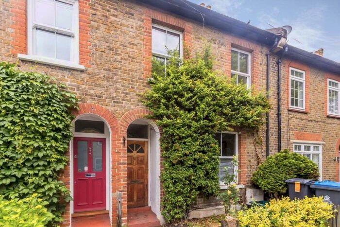 3 Bedroom Terraced House To Rent In King Charles Crescent, King Charles Crescent, KT5