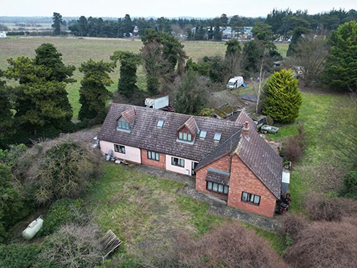 5 Bedroom Detached House For Sale In Fordham Road, Newmarket, CB8