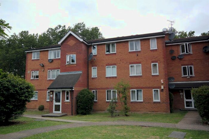 1 Bedroom Flat To Rent In Grinstead Road, London, SE8