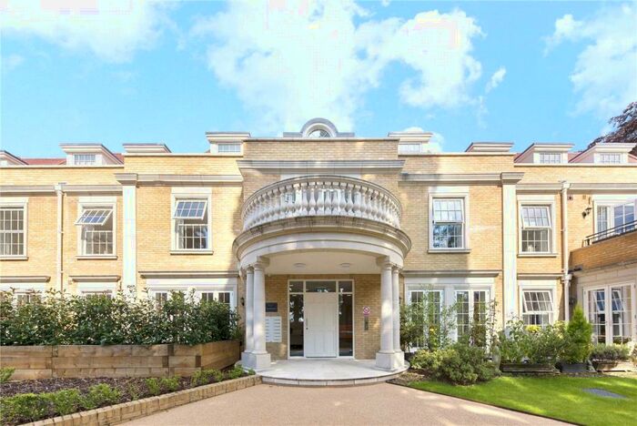 2 Bedroom Apartment To Rent In Highbanks, Ridgewood, Weybridge, Surrey, KT13