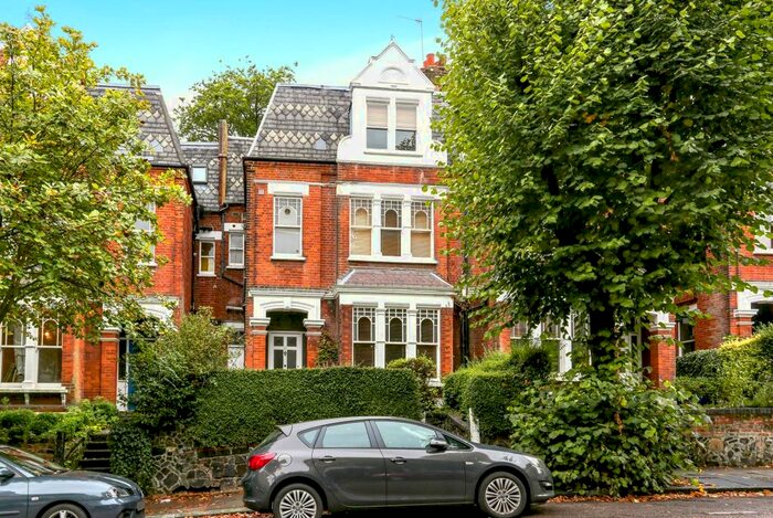 2 Bedroom Flat To Rent In Whitehall Park, London, N19