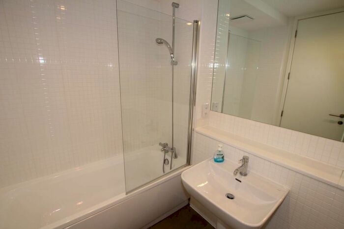 2 Bedroom Flat To Rent In Nottingham One, Canal Street, The City, Nottingham, NG1