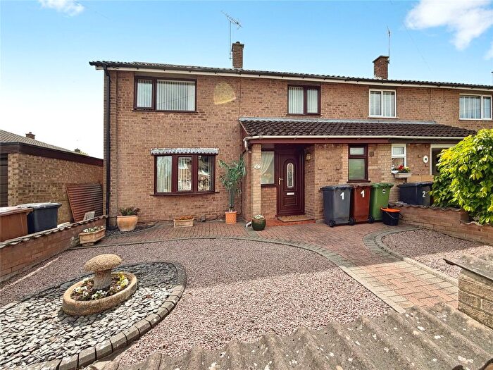 3 Bedroom End Terrace House For Sale In Finch Close, Lincoln, Lincolnshire, LN6