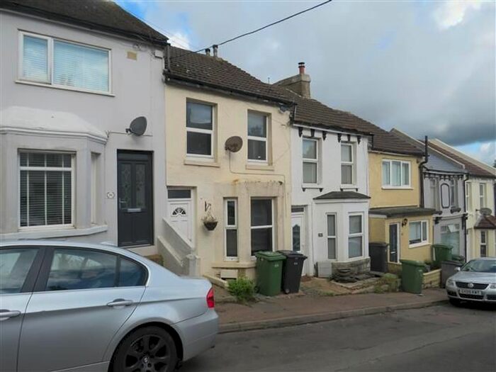 2 Bedroom Property To Rent In Sandown Road, Hastings, TN35