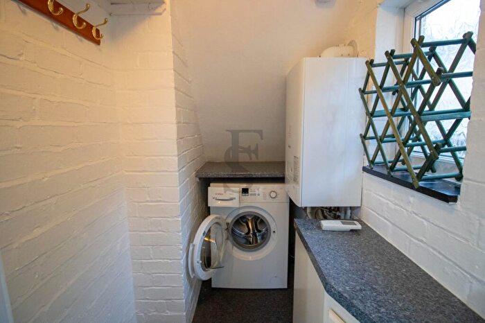 2 Bedroom End Of Terrace House To Rent In Charnwood Avenue, Whetstone, LE8