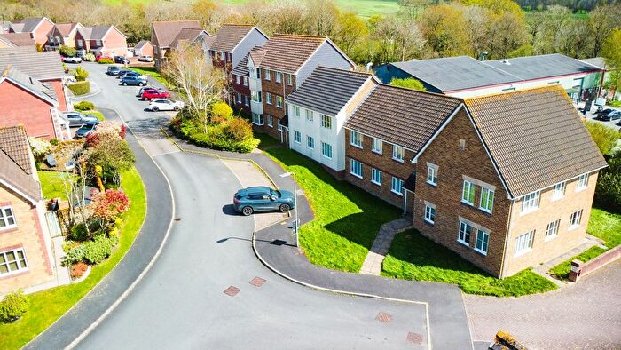 2 Bedroom Flat For Sale In Westacott Meadow, Barnstaple, EX32