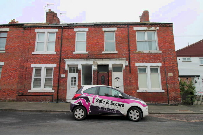 2 Bedroom Flat To Rent In Hyde Street, South Shields, NE33