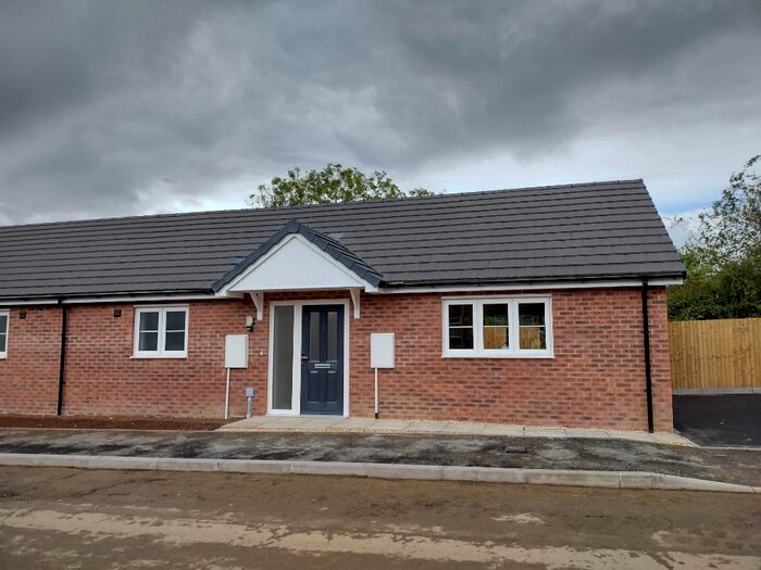 2 Bedroom Bungalow For Sale In Queensway, Sturton By Stow, Lincoln, LN1